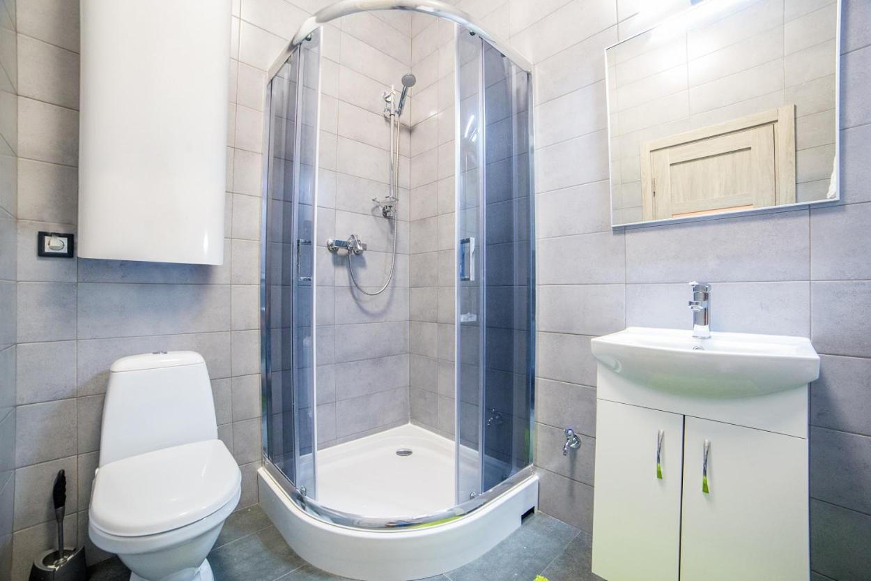 Апартаменти На Площі Ринок З Новим Сучасним Ремонтом Lviv Ngoại thất bức ảnh